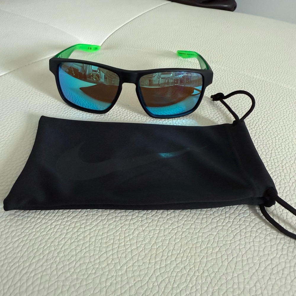 Nike Essential Ventures Polarized Sunglasses